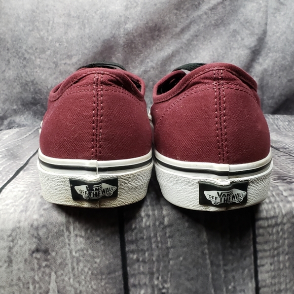 Vans original style, sz.10.5 Mens sz 12 women. Burgundy color no wear on tread - Picture 2 of 7